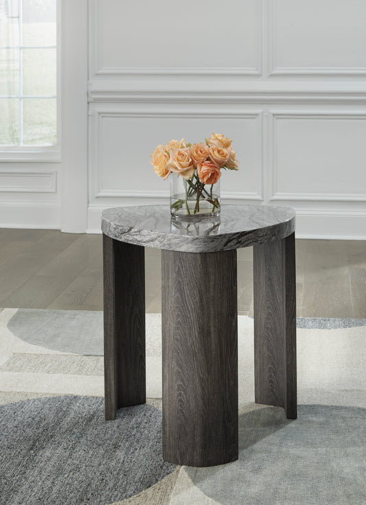 Surmour Triangle End Table - Ashley Furniture - T600-6