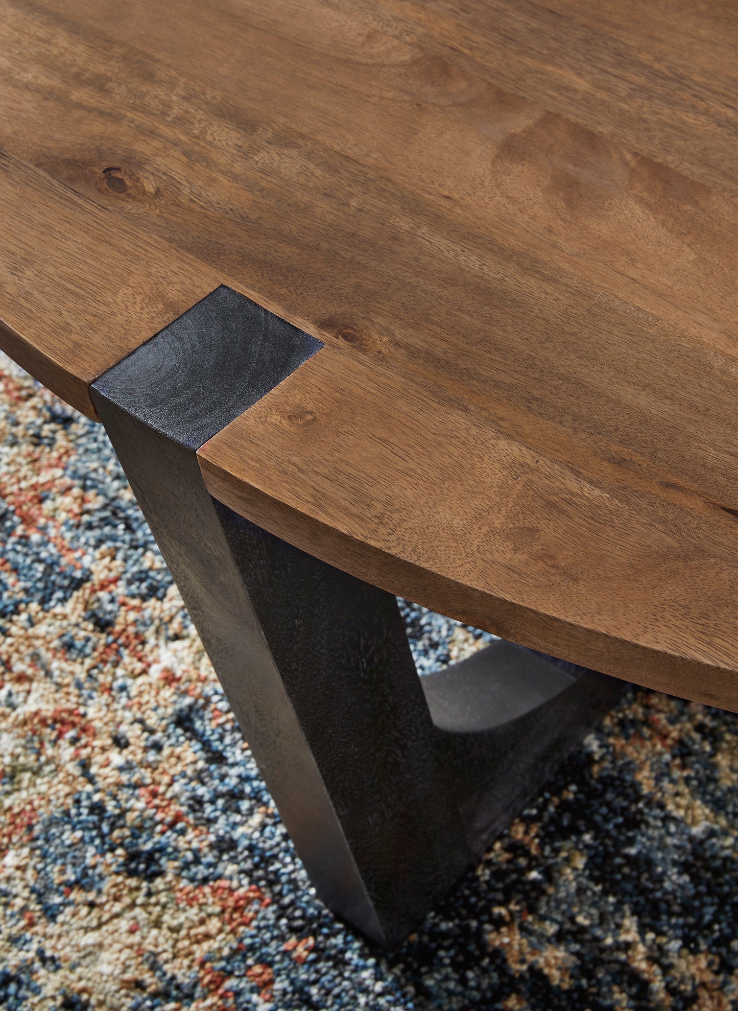 Hanneforth Round Cocktail Table - Ashley Furniture - T726-8