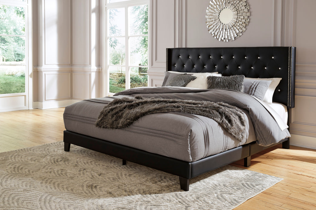 Vintasso 3 Piece King Upholstered Bed - B089-082 - Signature Design by Ashley Furniture