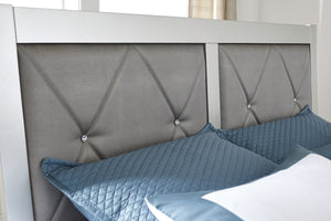Olivet - Queen Bed - B560 - Ashley Furniture